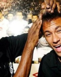 开云体育-卡萨格兰德：内马尔踢得并不脏 贝利只排史上第四？